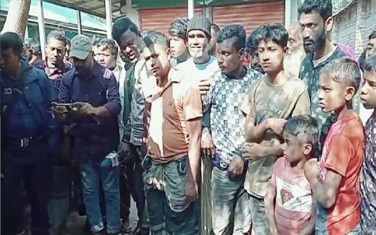 ওরশে খিচুড়ি নিয়ে হাতাহাতি, কিলঘুষিতে মৃত্যু চিকিৎসকের